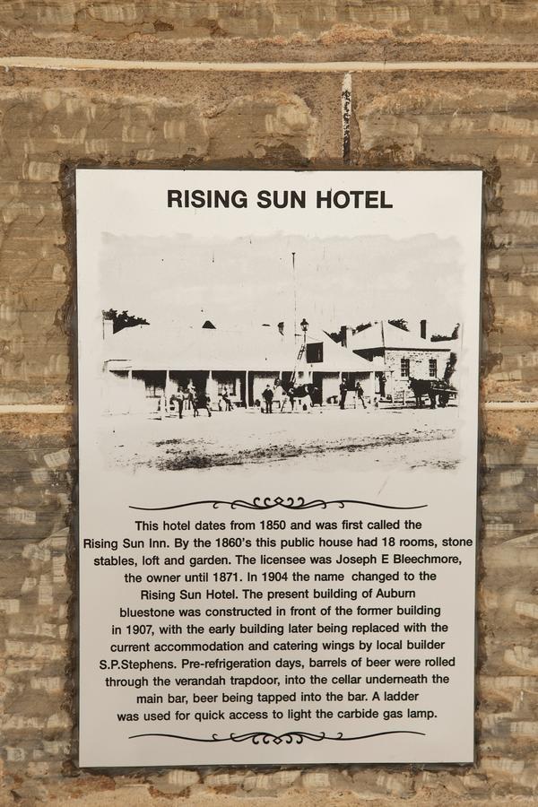 The Rising Sun Hotel Auburn Exterior photo
